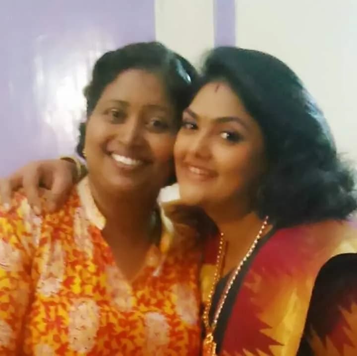 Behind the scenes — bridal makeup application by Niranjana, Chennai