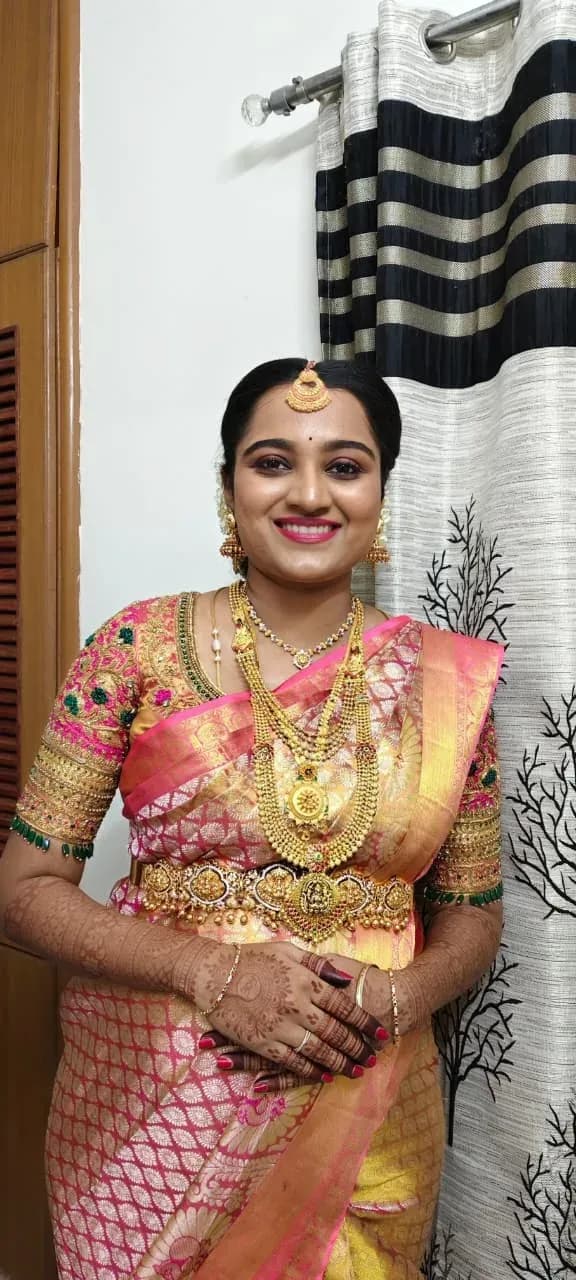 Baby shower makeup look 6 by Makeup Niranjana, Chennai