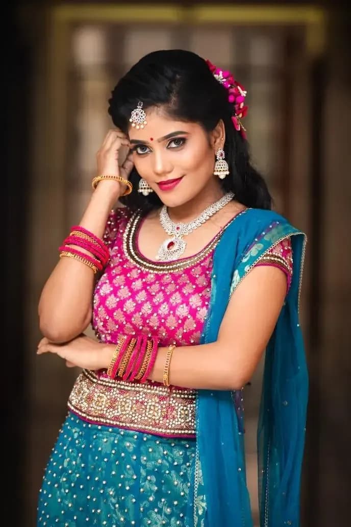 Behind the scenes — bridal makeup application by Niranjana, Chennai