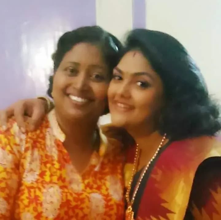 Behind the scenes — bridal makeup application by Niranjana, Chennai