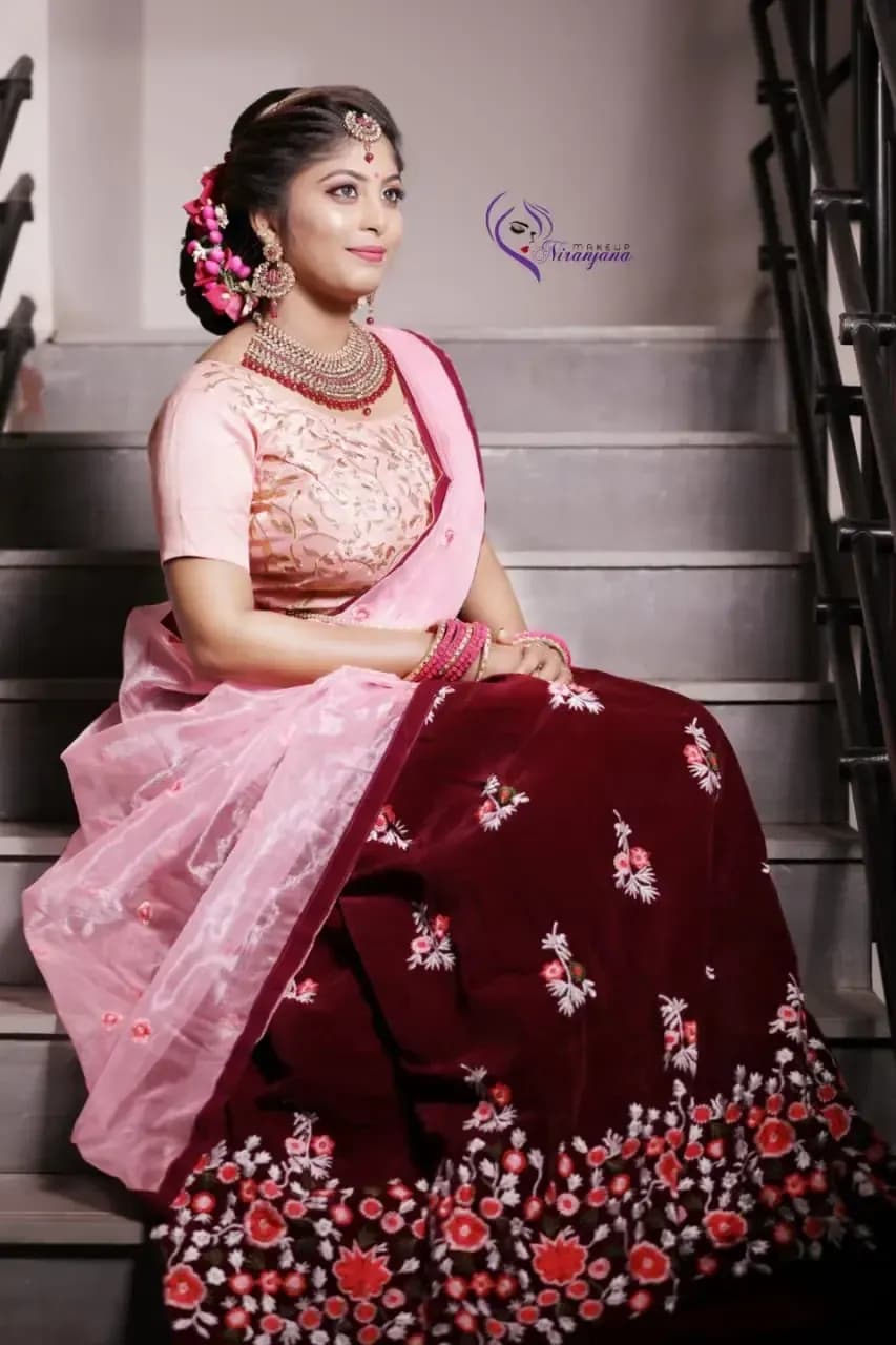 Couple and group bridal makeup at a Chennai wedding by Niranjana